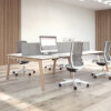 Duo werkplek Nova Wood met wit blad en eiken frame. Narbutas | Bureaustoelen mkb