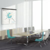Plan-A vergadertafel met stoelen, afmeting 420 x 120 cm, verchroomd onderstel en wit eiken blad.