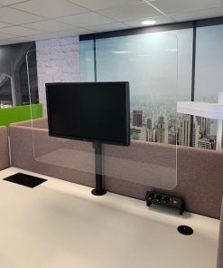 Plexi achter beeldscherm