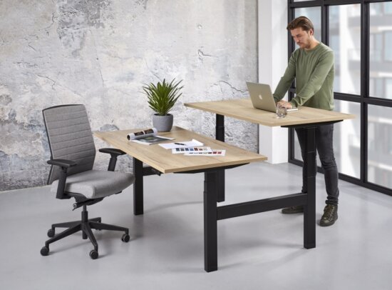Office duo zit sta bureau, zwart frame en halifax blad | Bureaustoelen MKB