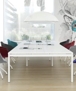 Vergadertafel Ogi Y wit pastel blad en wit frame