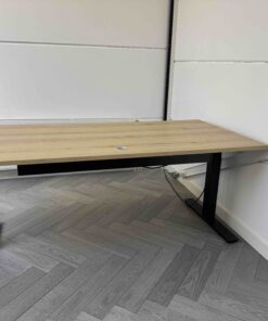Elektrisch zit-sta bureau Max 130 - Showroom model
